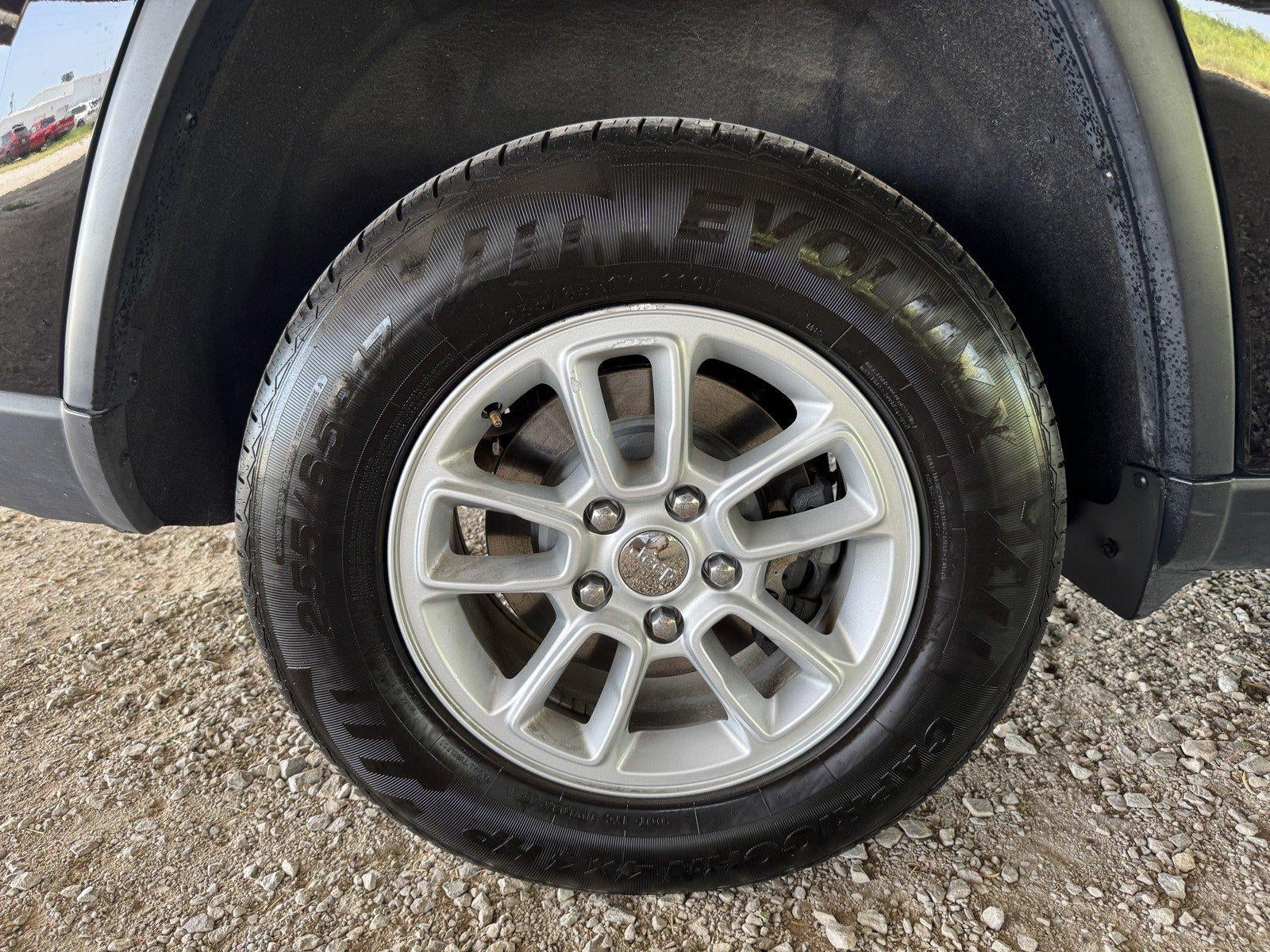 2019 Jeep Grand Cherokee Laredo E