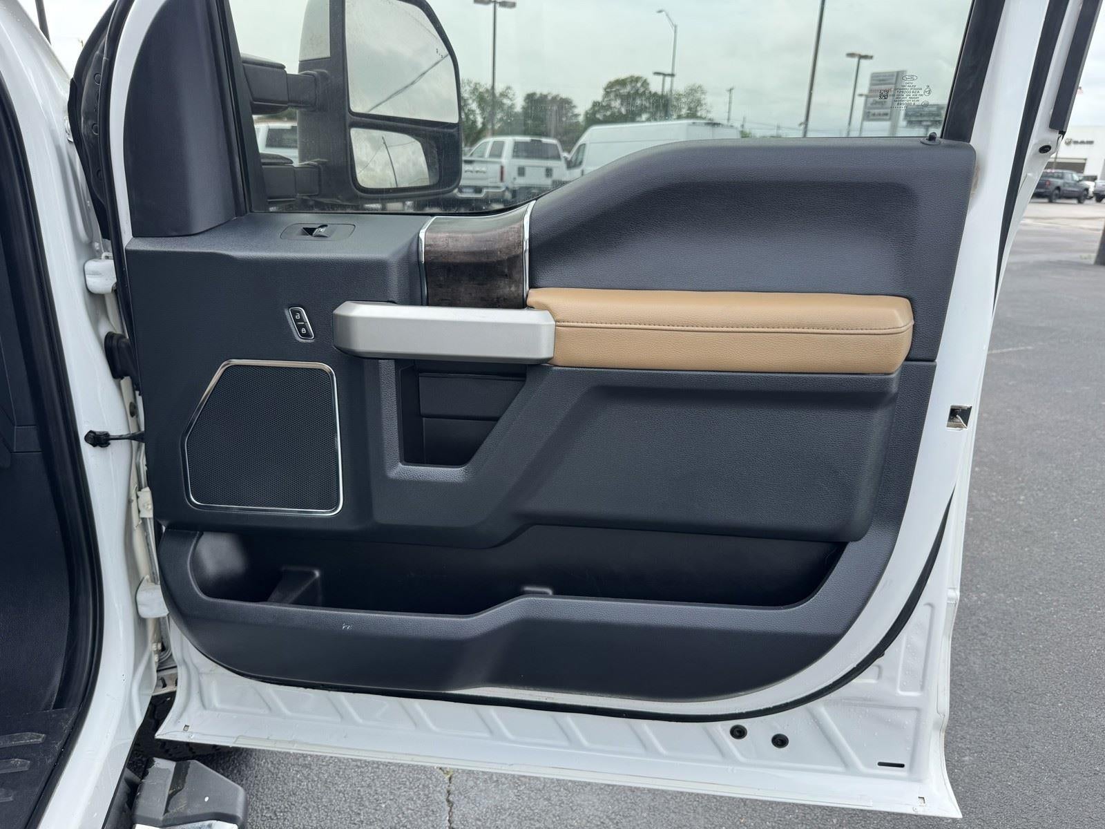 2022 Ford Super Duty F-250 SRW LARIAT