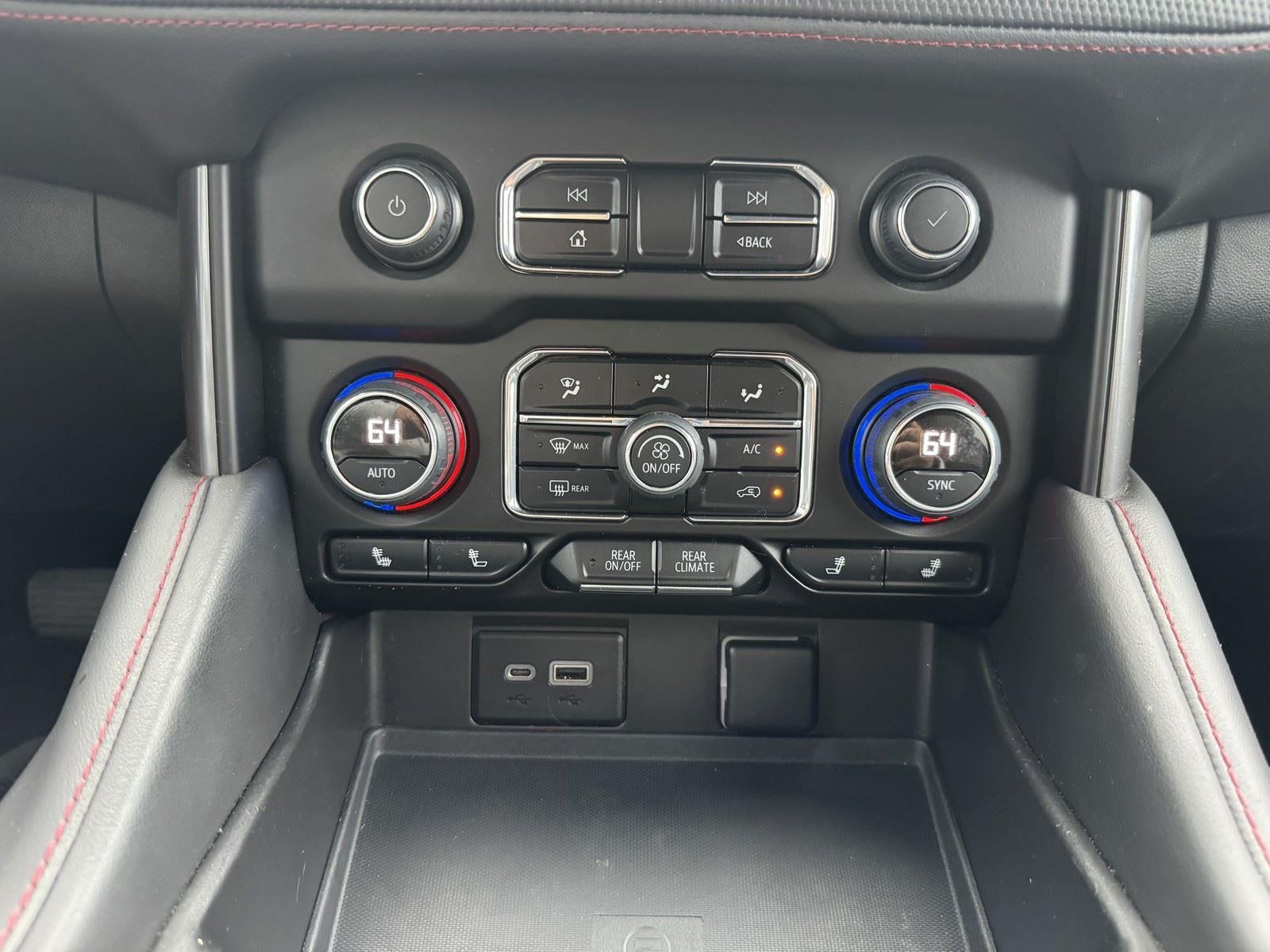 2023 Chevrolet Suburban RST