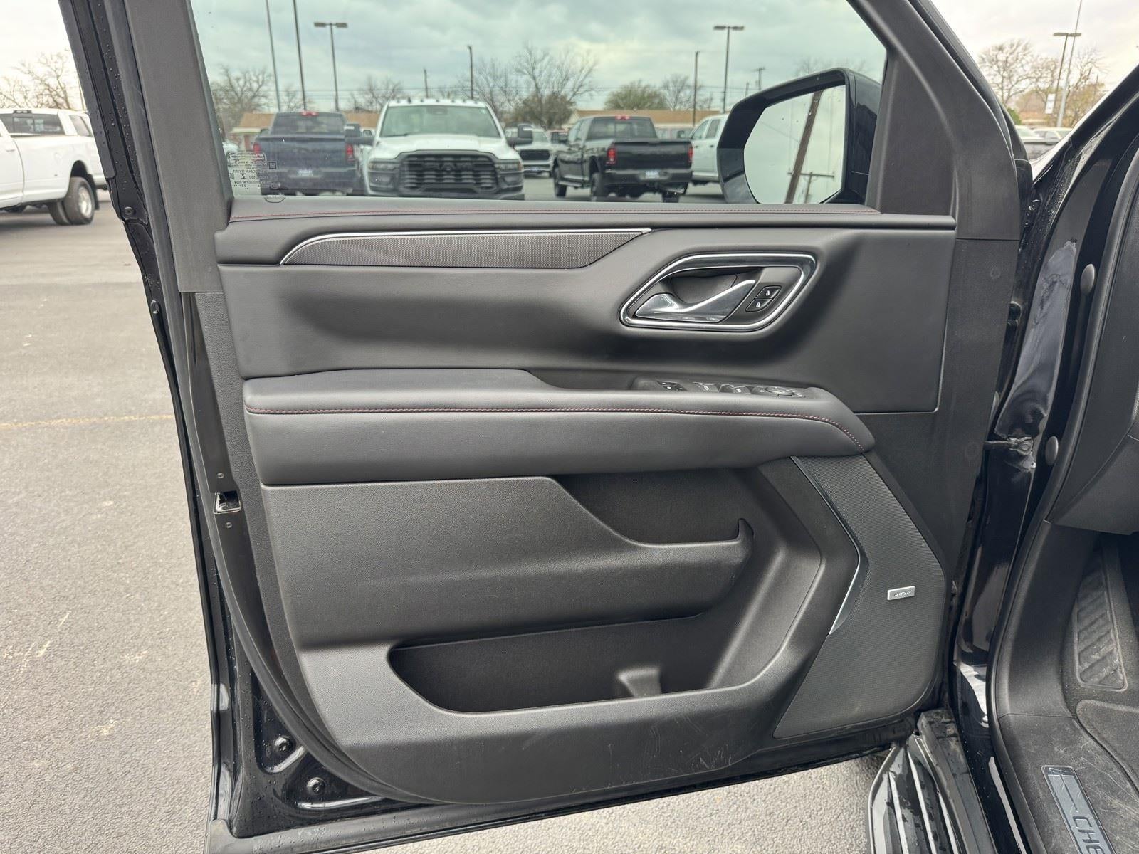 2023 Chevrolet Suburban RST