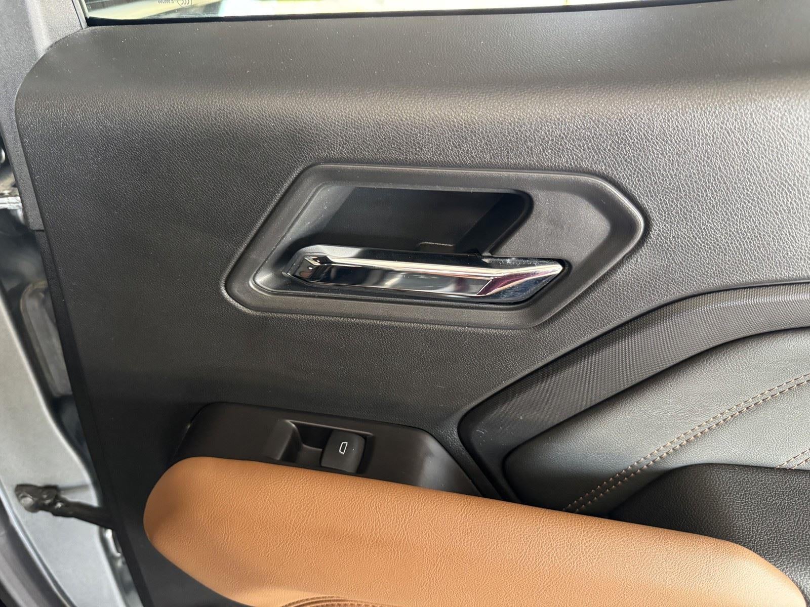 2025 GMC Canyon 4WD AT4