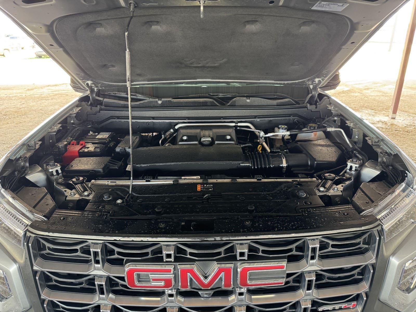 2025 GMC Canyon 4WD AT4