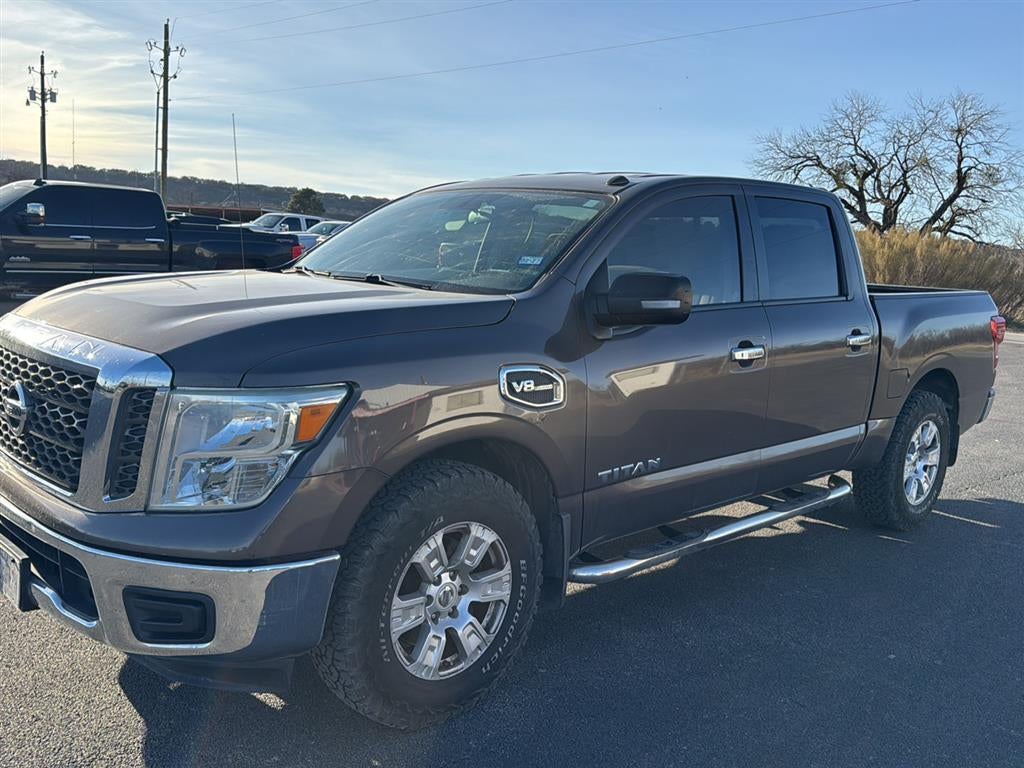 2017 Nissan Titan SV