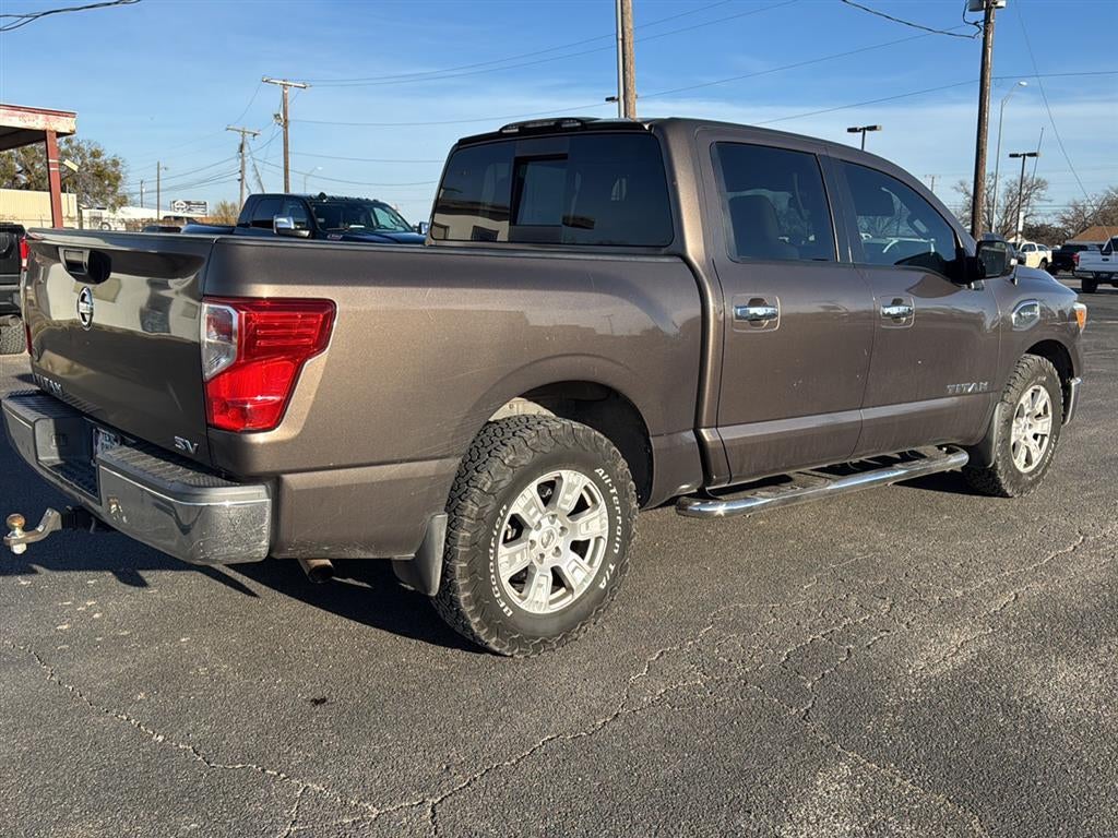2017 Nissan Titan SV