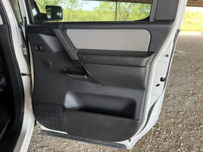 2012 Nissan Titan SV