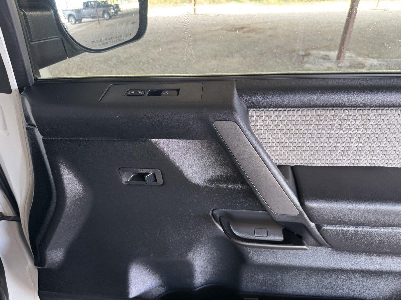 2012 Nissan Titan SV