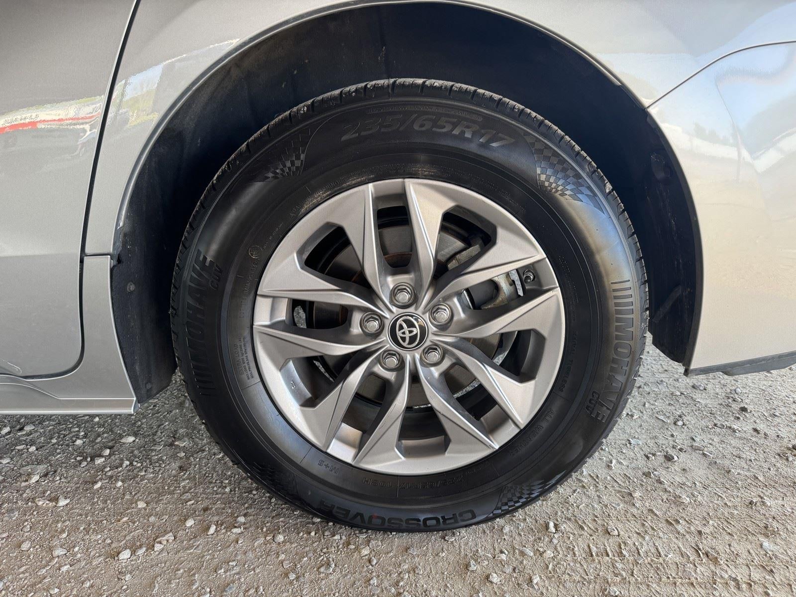 2024 Toyota Sienna XLE