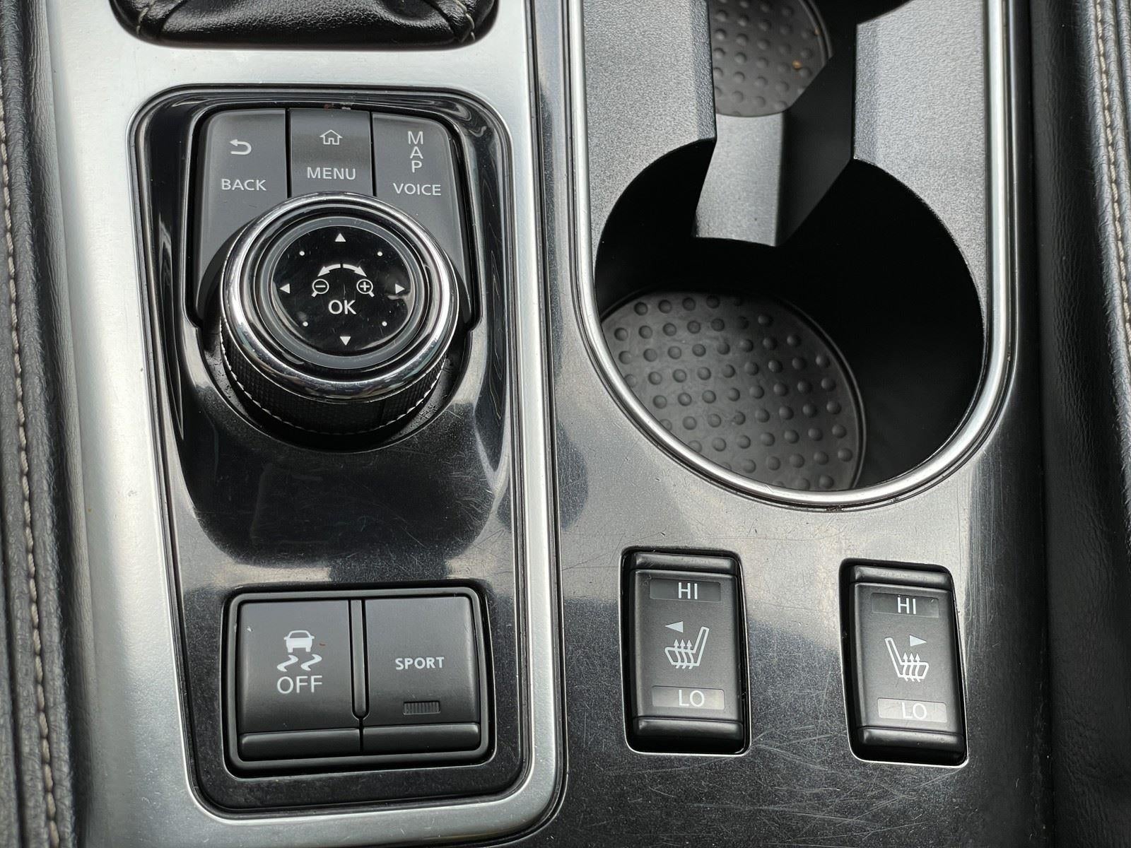 2022 Nissan Maxima SV