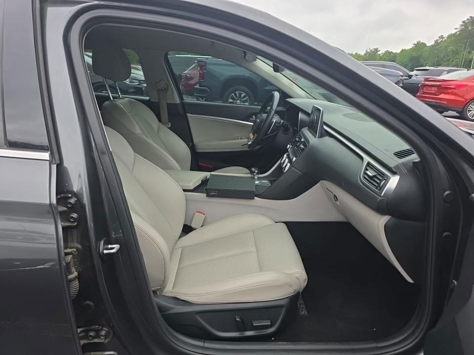 2020 Genesis G70 2.0T