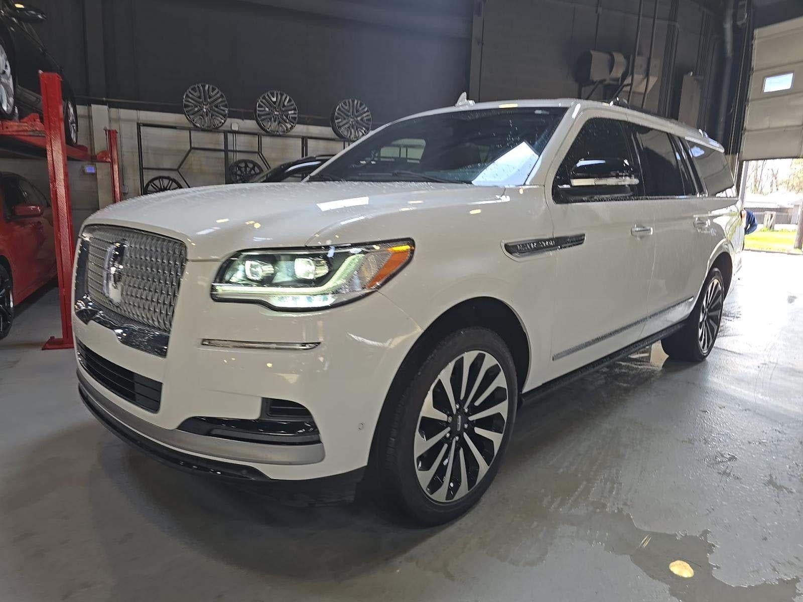 2023 Lincoln Navigator L Reserve