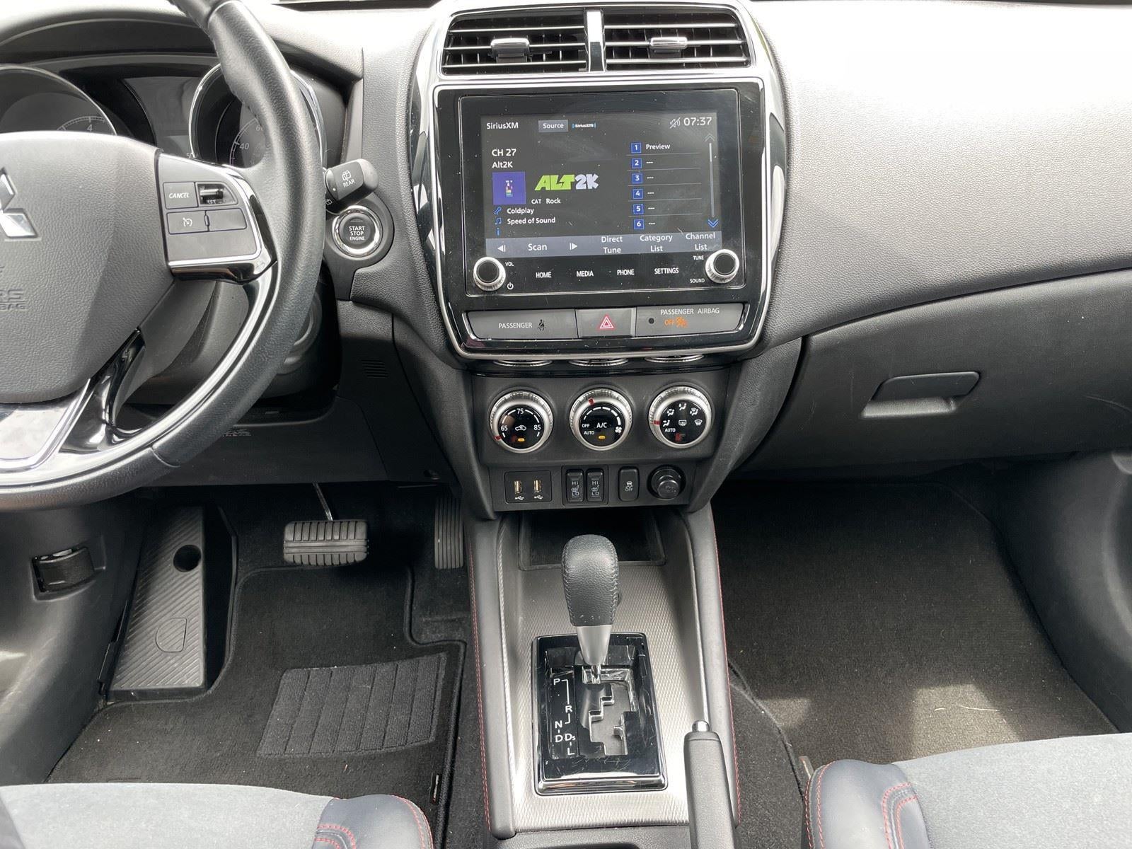 2025 Mitsubishi Outlander Sport SE
