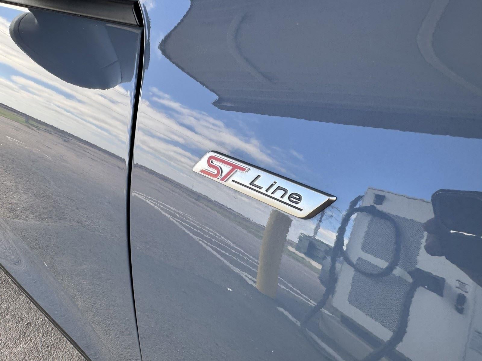 2025 Ford Escape ST-Line