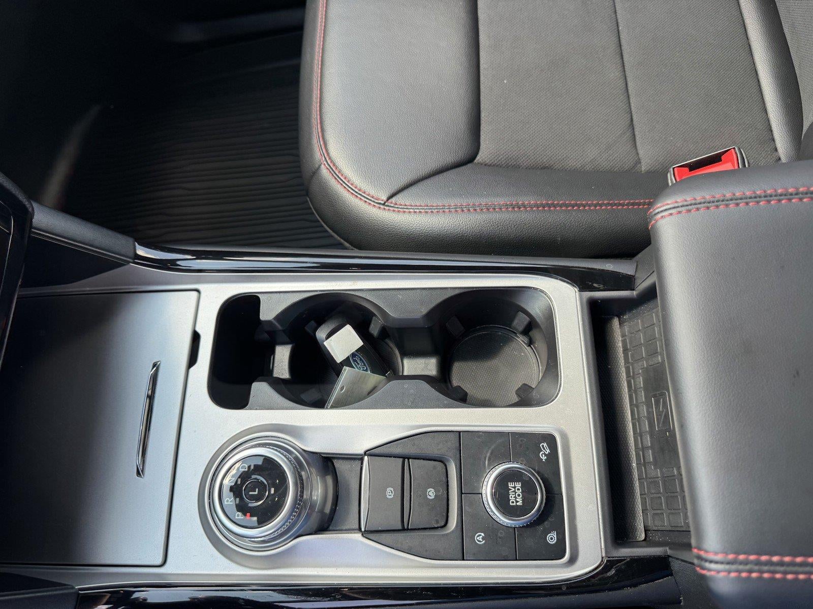 2024 Ford Explorer ST-Line