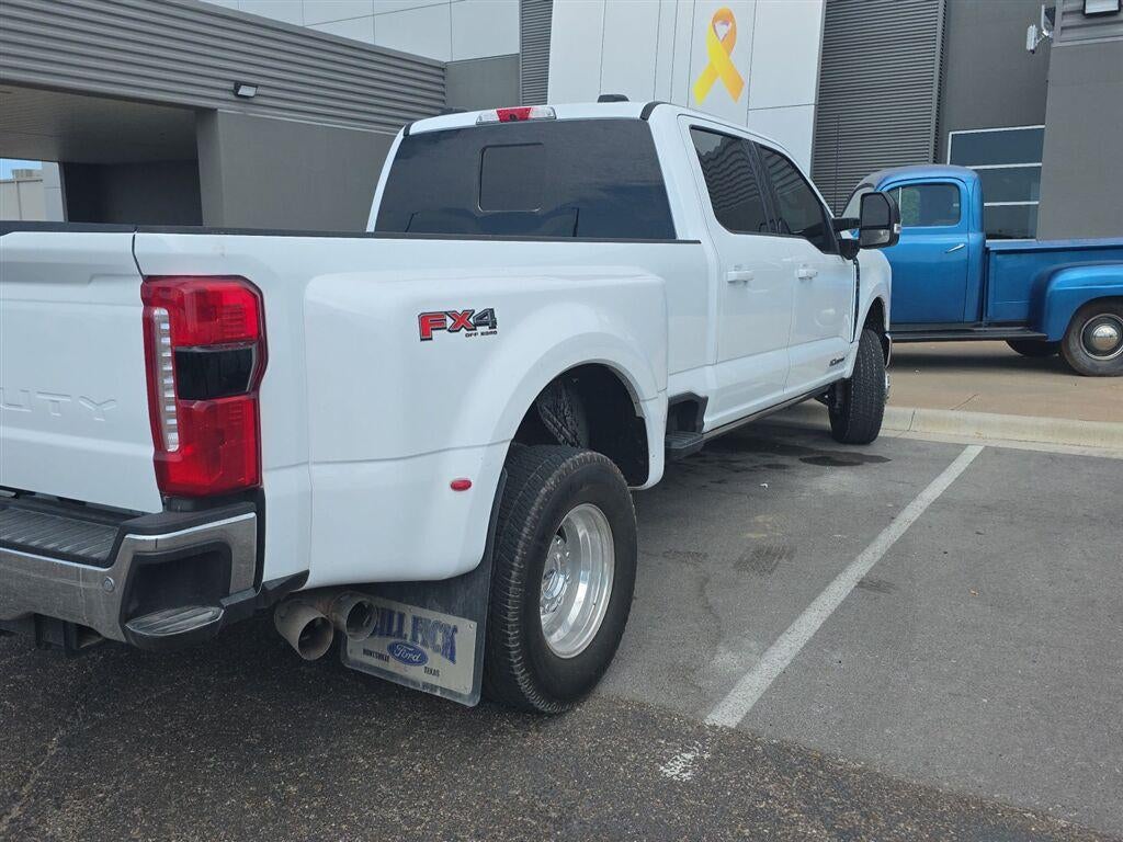 2025 Ford Super Duty F-350 Drw LARIAT