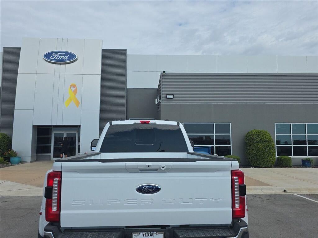 2025 Ford Super Duty F-350 Drw LARIAT