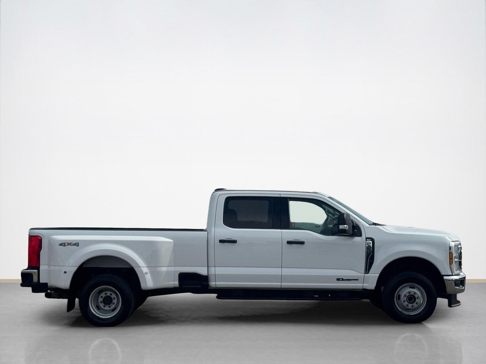 2024 Ford Super Duty F-350 DRW XLT