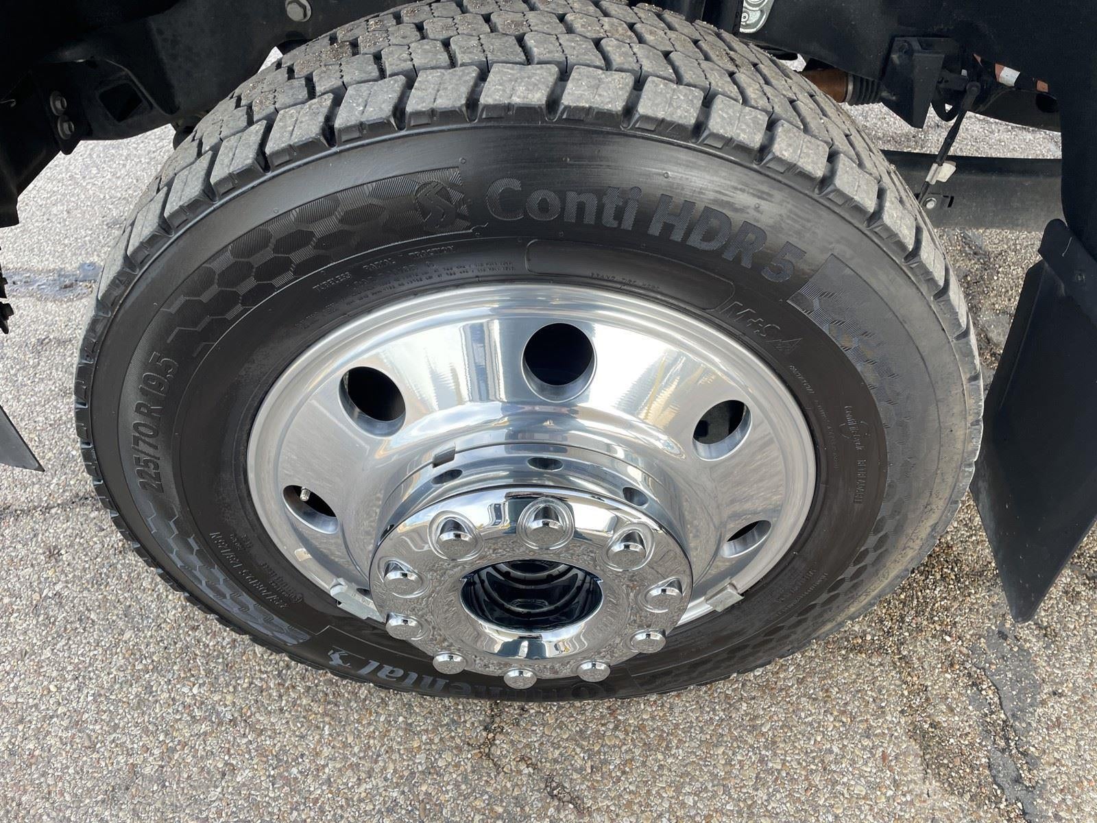 2025 Ford Super Duty F-450 DRW Platinum