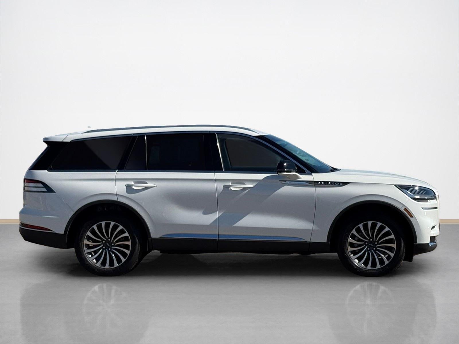 2023 Lincoln Aviator Standard