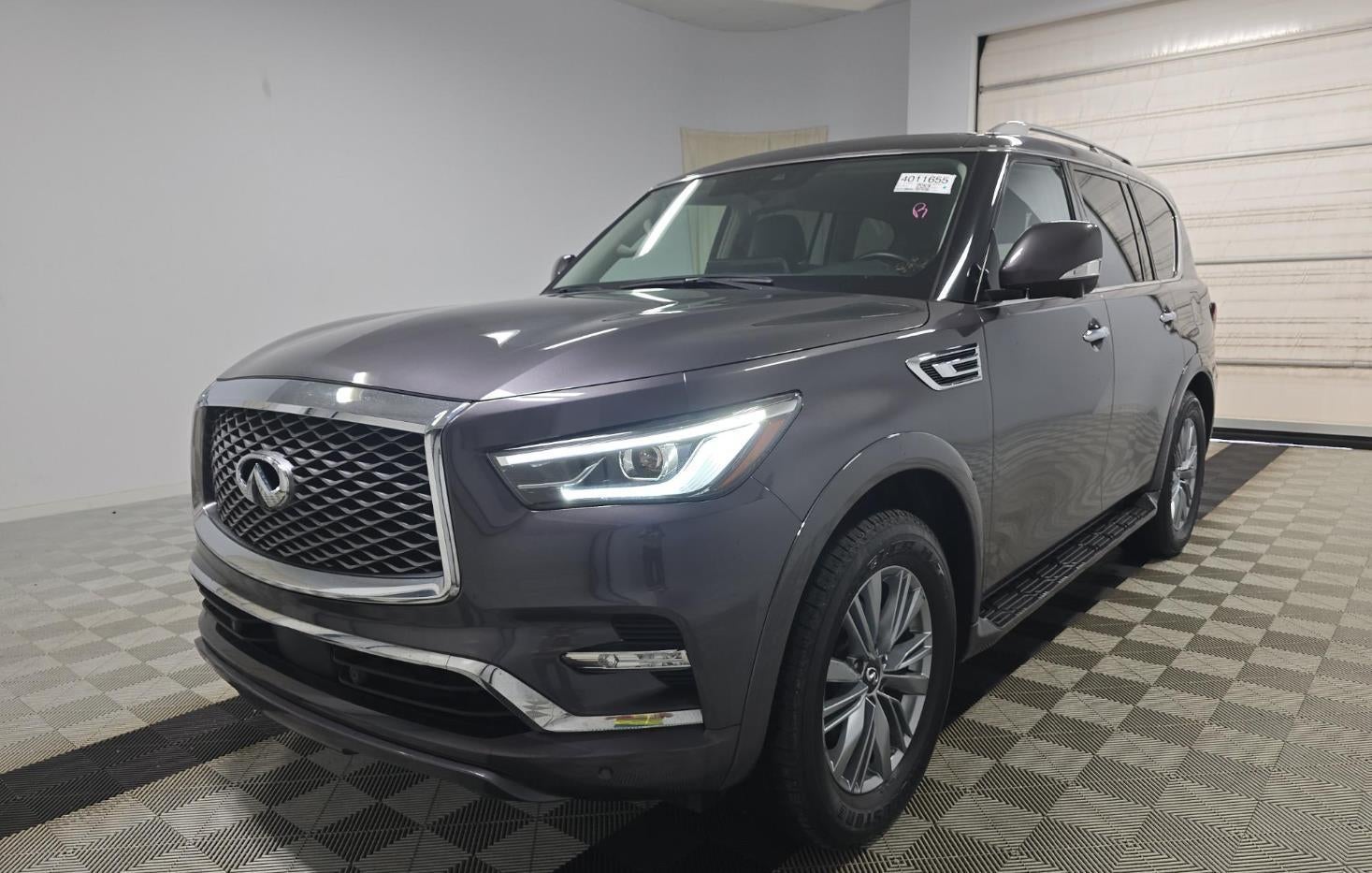 2024 INFINITI QX80 LUXE