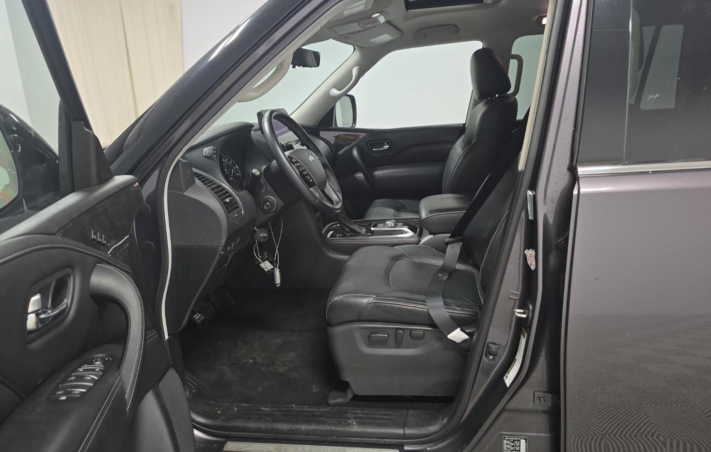 2024 INFINITI QX80 LUXE