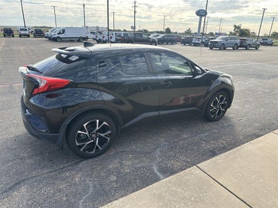 2022 Toyota C-HR XLE