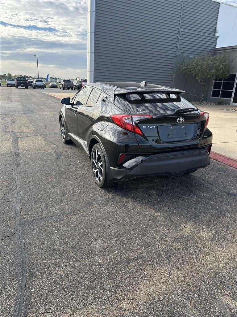 2022 Toyota C-HR XLE
