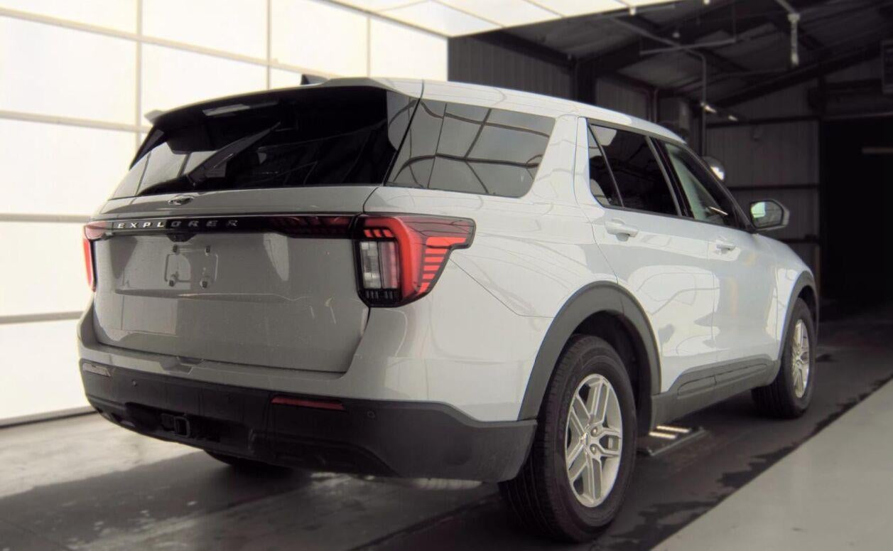 2026 Ford Explorer Active w/100A Pkg