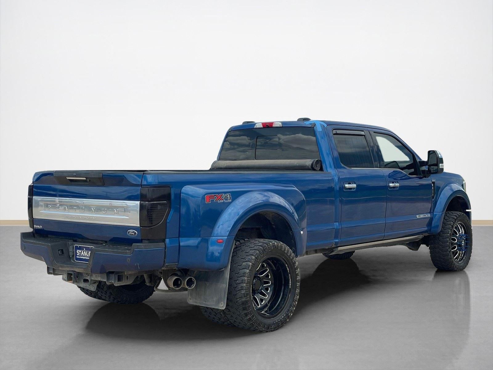 2022 Ford Super Duty F-450 DRW Platinum