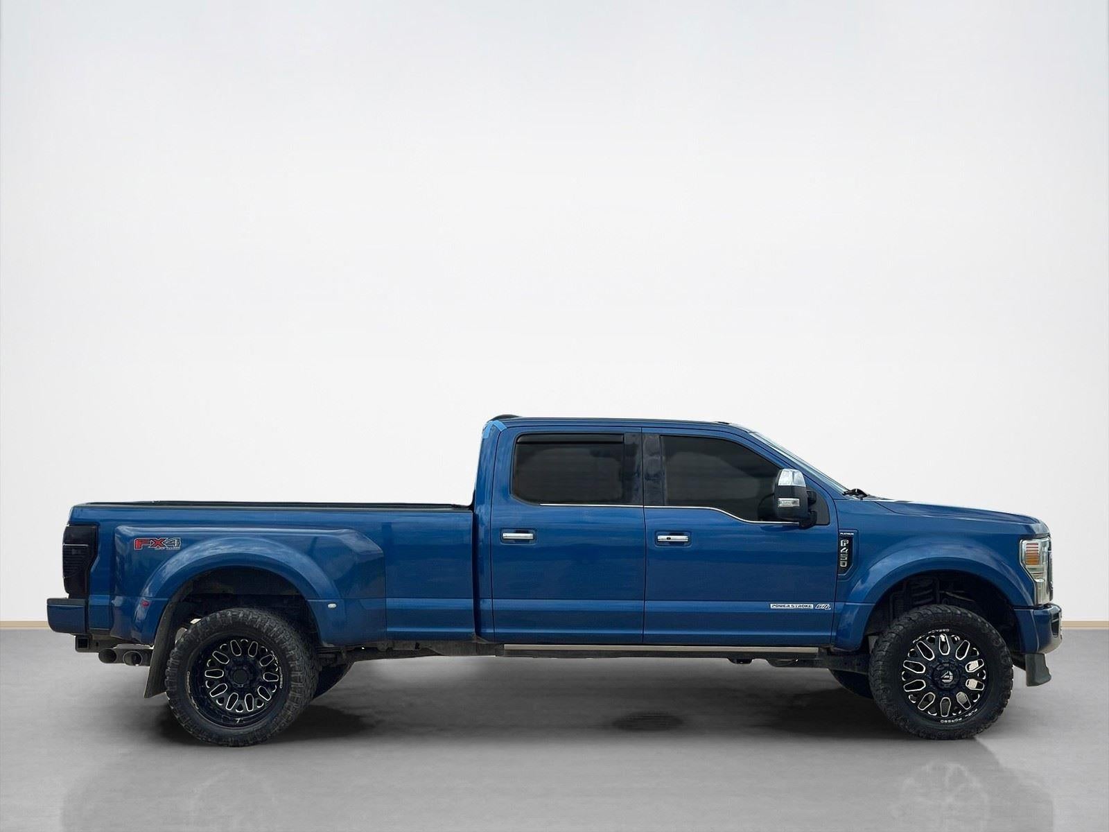 2022 Ford Super Duty F-450 DRW Platinum