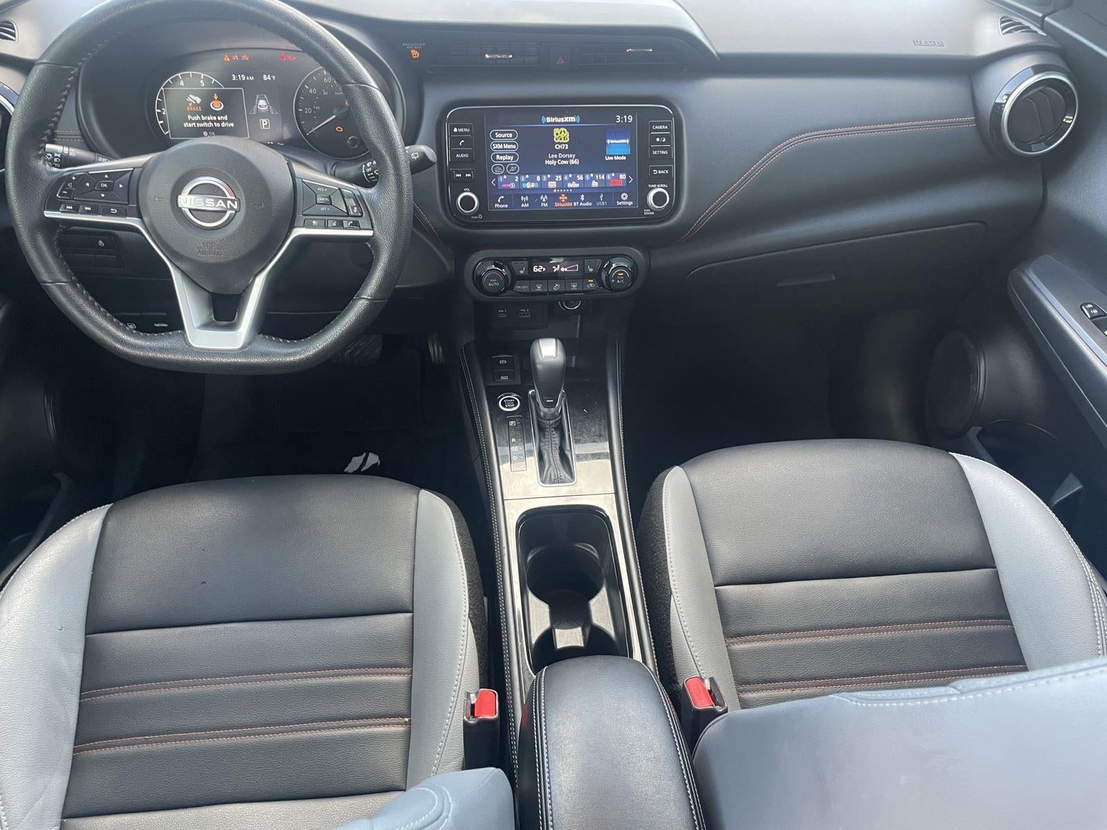 2022 Nissan Kicks SR