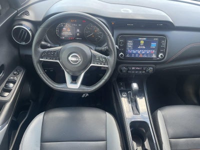 2022 Nissan Kicks SR