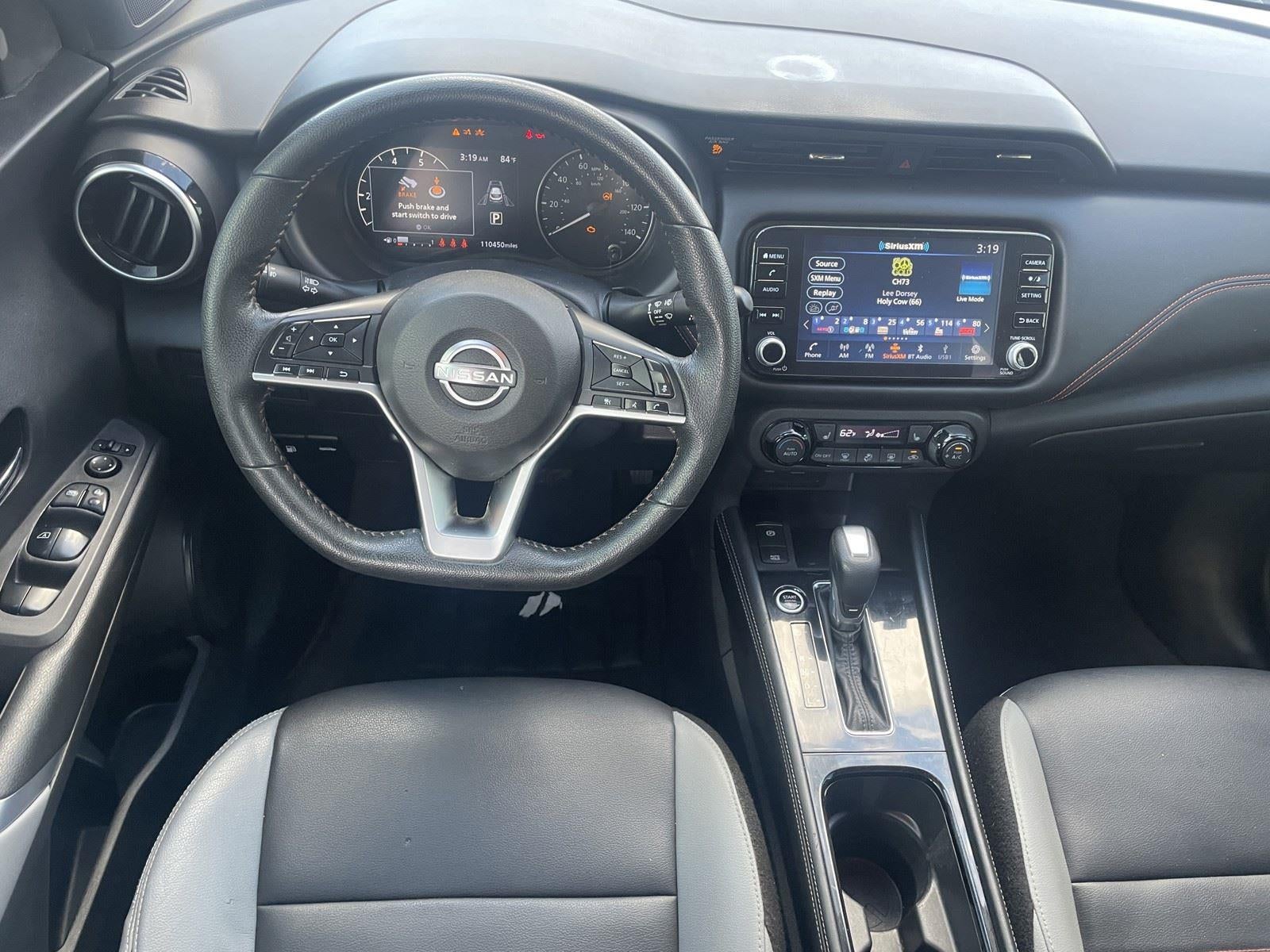 2022 Nissan Kicks SR