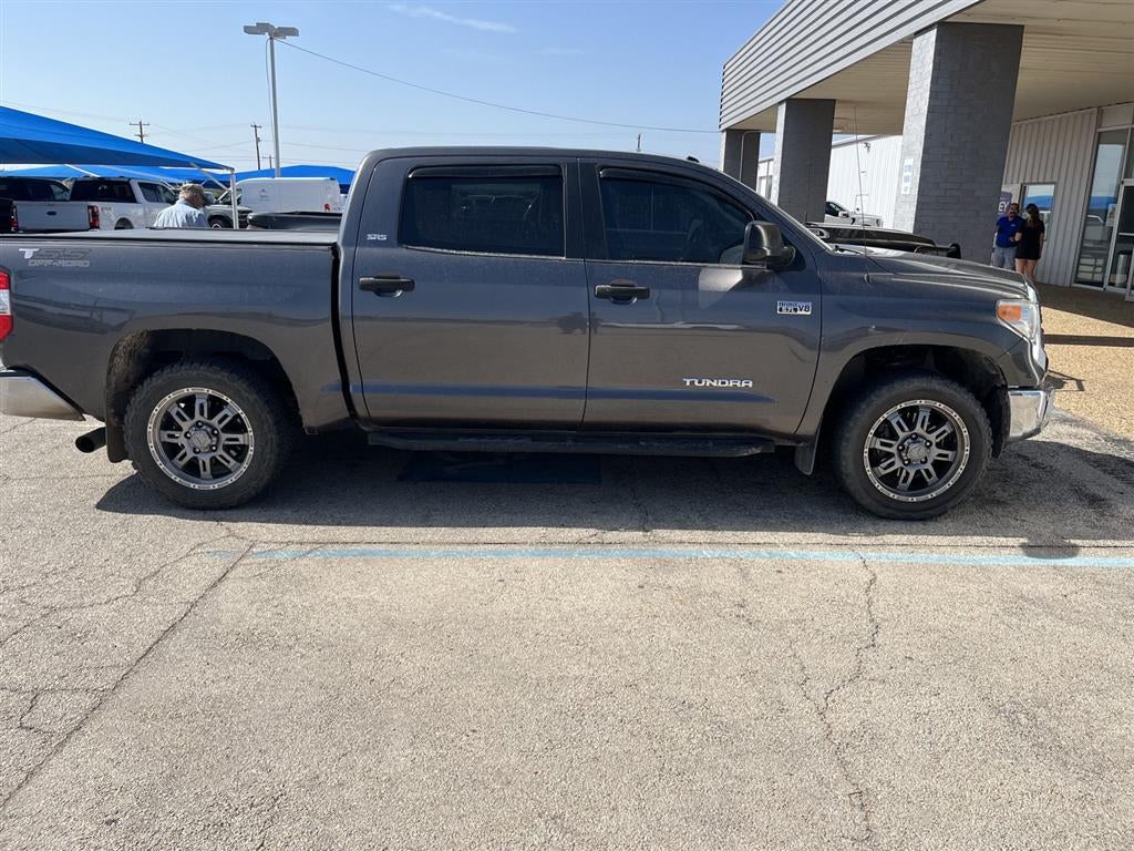 2017 Toyota Tundra SR5