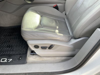 2020 Audi Q7 Premium Plus
