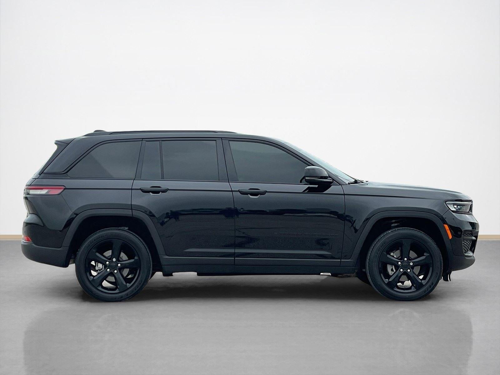 2025 Jeep Grand Cherokee Altitude