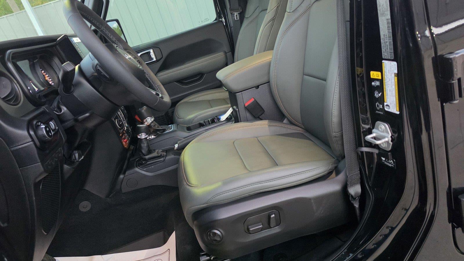 2025 Jeep Gladiator Mojave