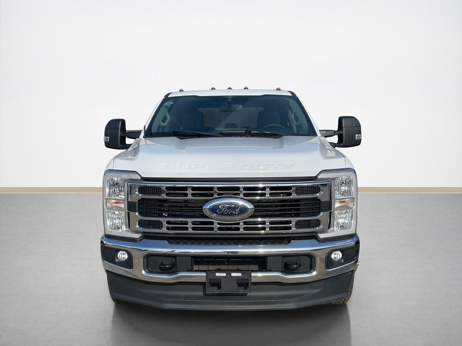 2023 Ford Super Duty F-350 DRW XLT