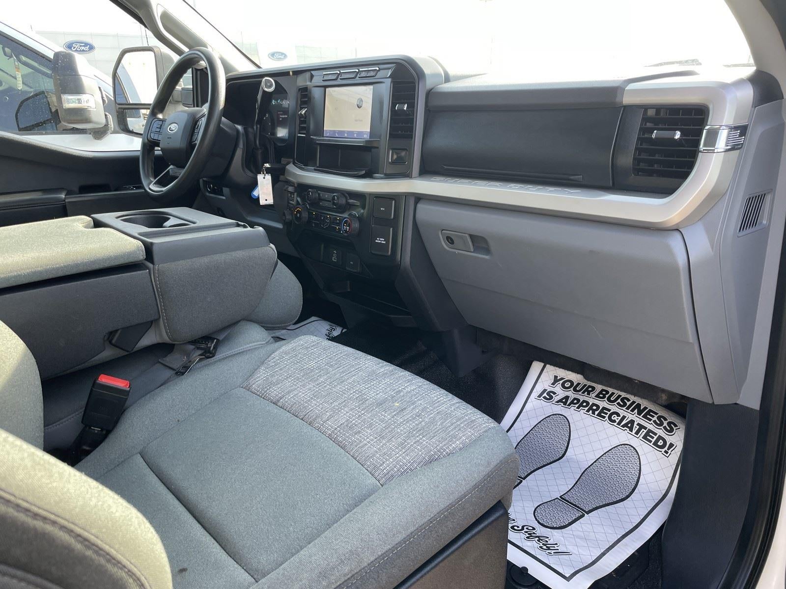 2023 Ford Super Duty F-350 DRW XLT