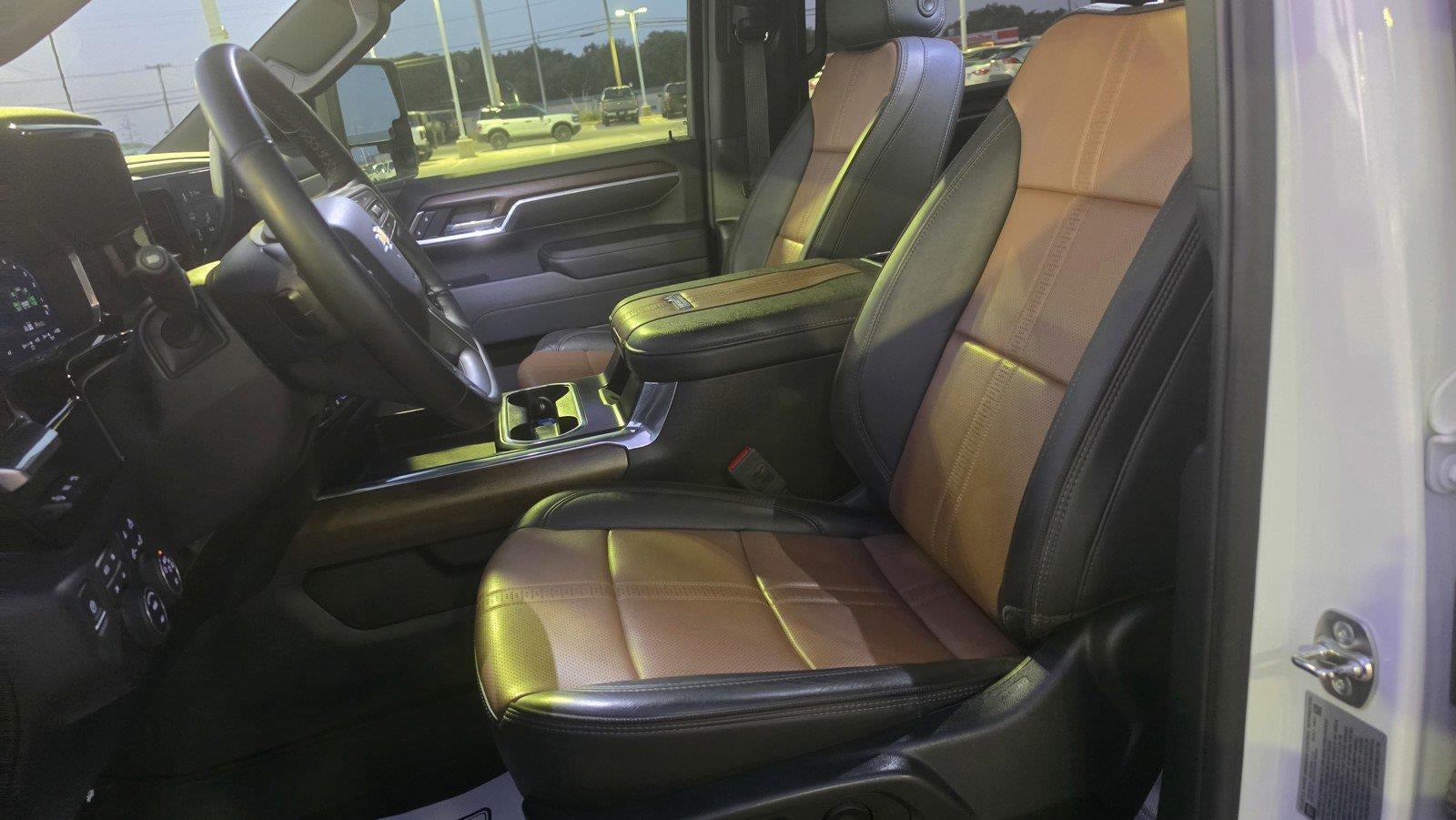 2025 Chevrolet Silverado 3500HD High Country