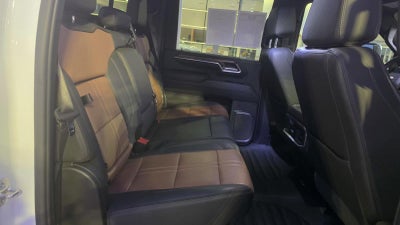 2025 Chevrolet Silverado 3500HD High Country