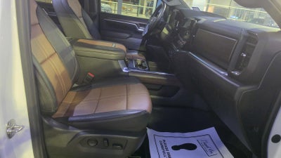 2025 Chevrolet Silverado 3500HD High Country