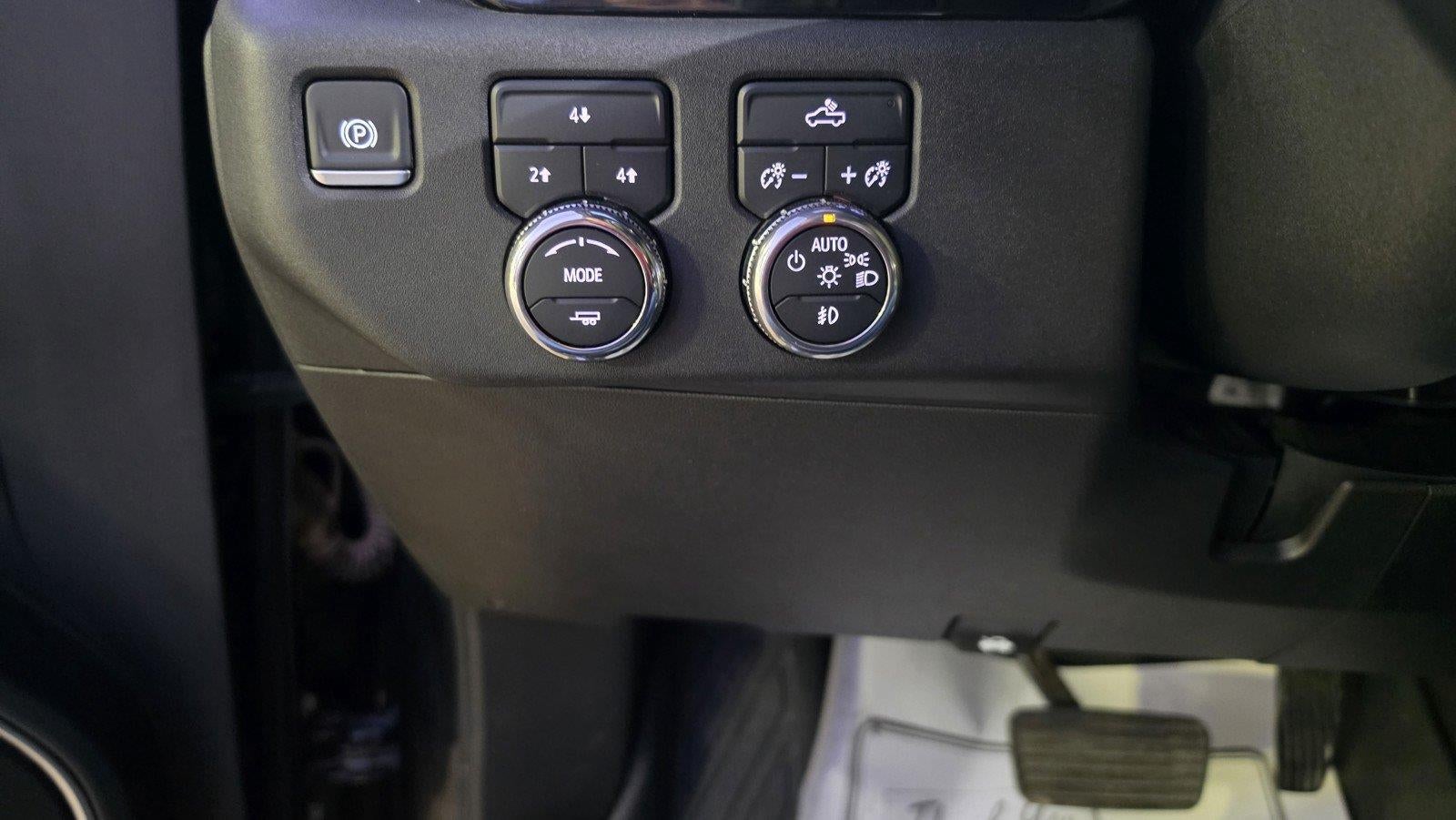 2025 GMC Sierra 3500HD SLE