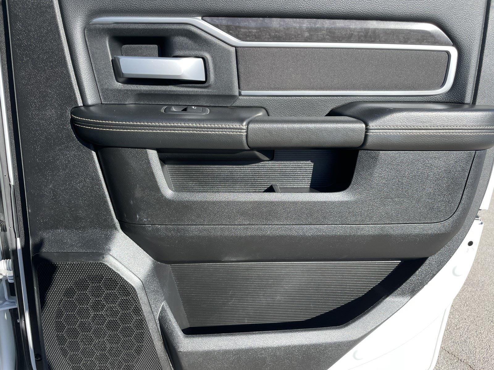 2024 RAM 3500 Chassis Cab SLT