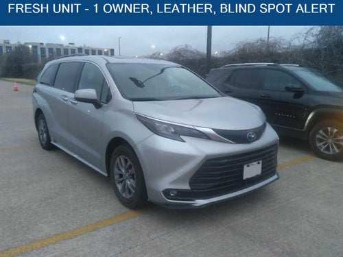 2025 Toyota SIENNA XLE FWD 7-PASSENGER