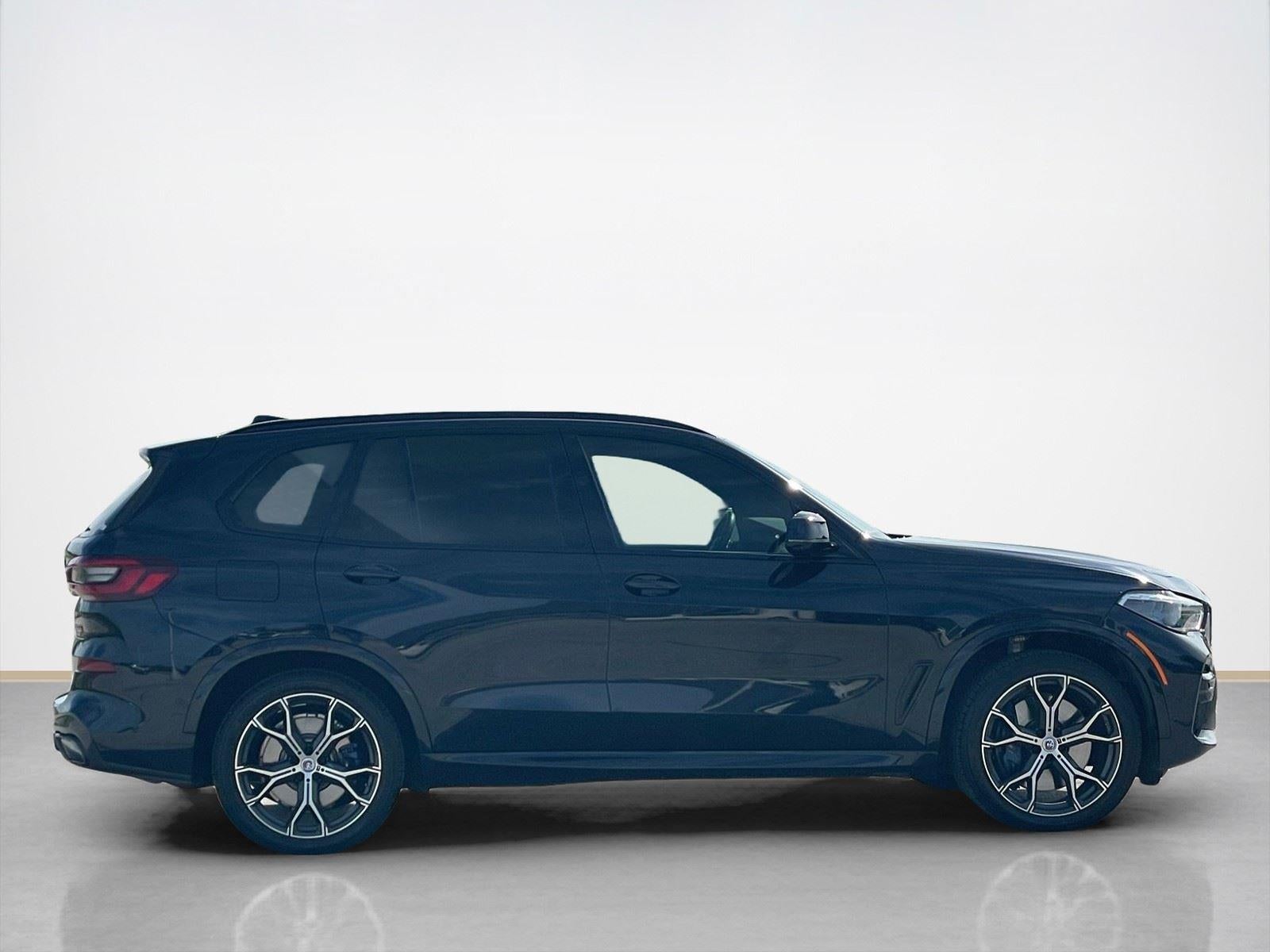 2023 BMW X5 M50i
