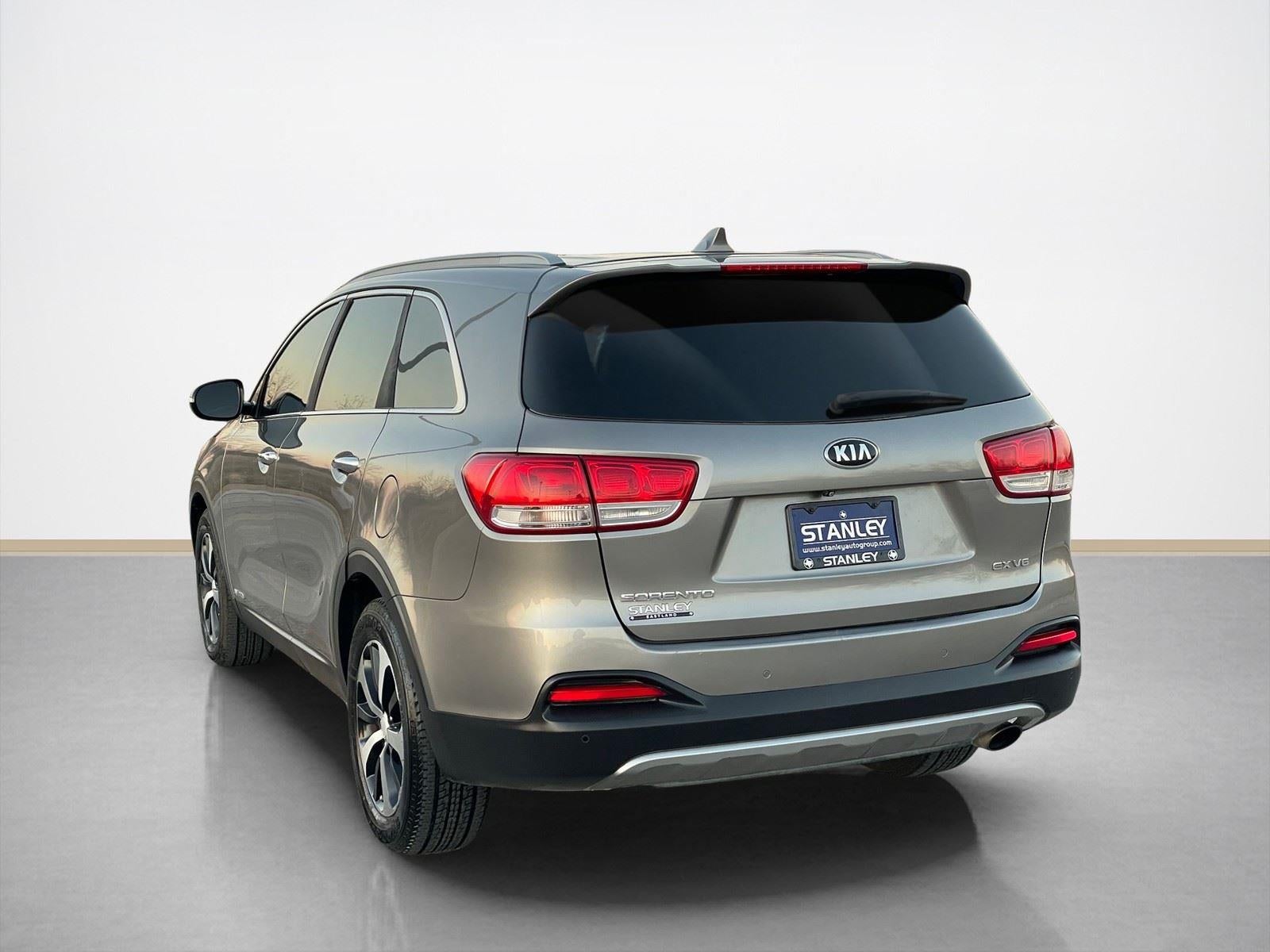2016 Kia Sorento EX