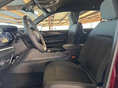 2025 Jeep Grand Cherokee GRAND CHEROKEE LAREDO 4X2