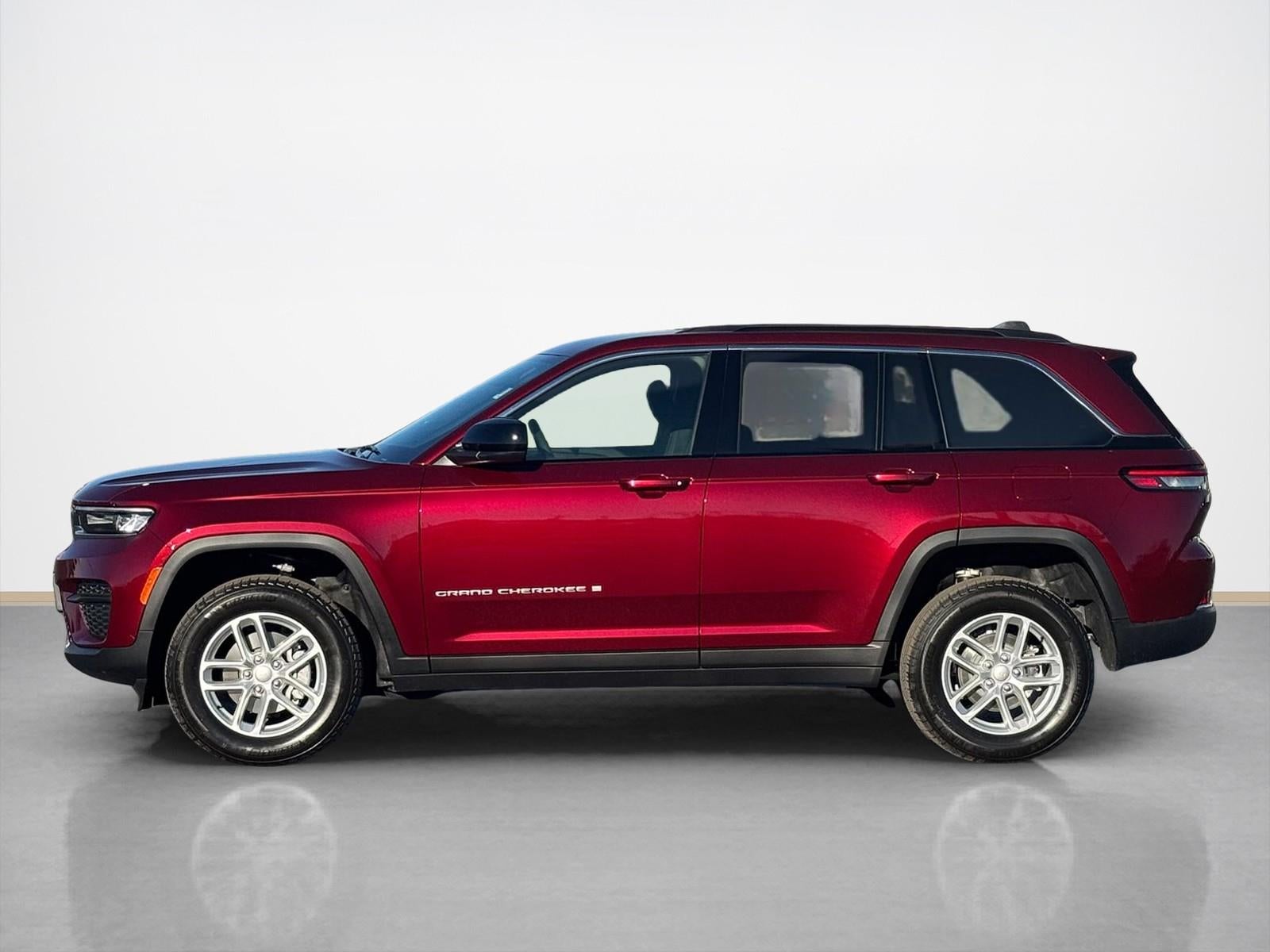 2025 Jeep Grand Cherokee GRAND CHEROKEE LAREDO 4X2