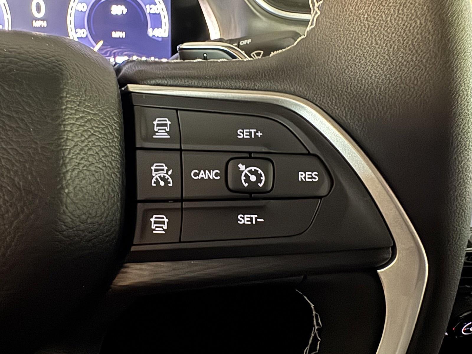 2025 Jeep Grand Cherokee GRAND CHEROKEE LAREDO 4X2