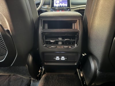 2025 Jeep Grand Cherokee GRAND CHEROKEE LAREDO 4X2